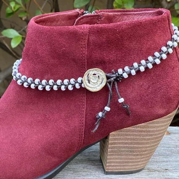 New Hand Made Western Brown & Pearlized Circle Boot Charm/Double Wrap Bracelet - Picture 5 of 10